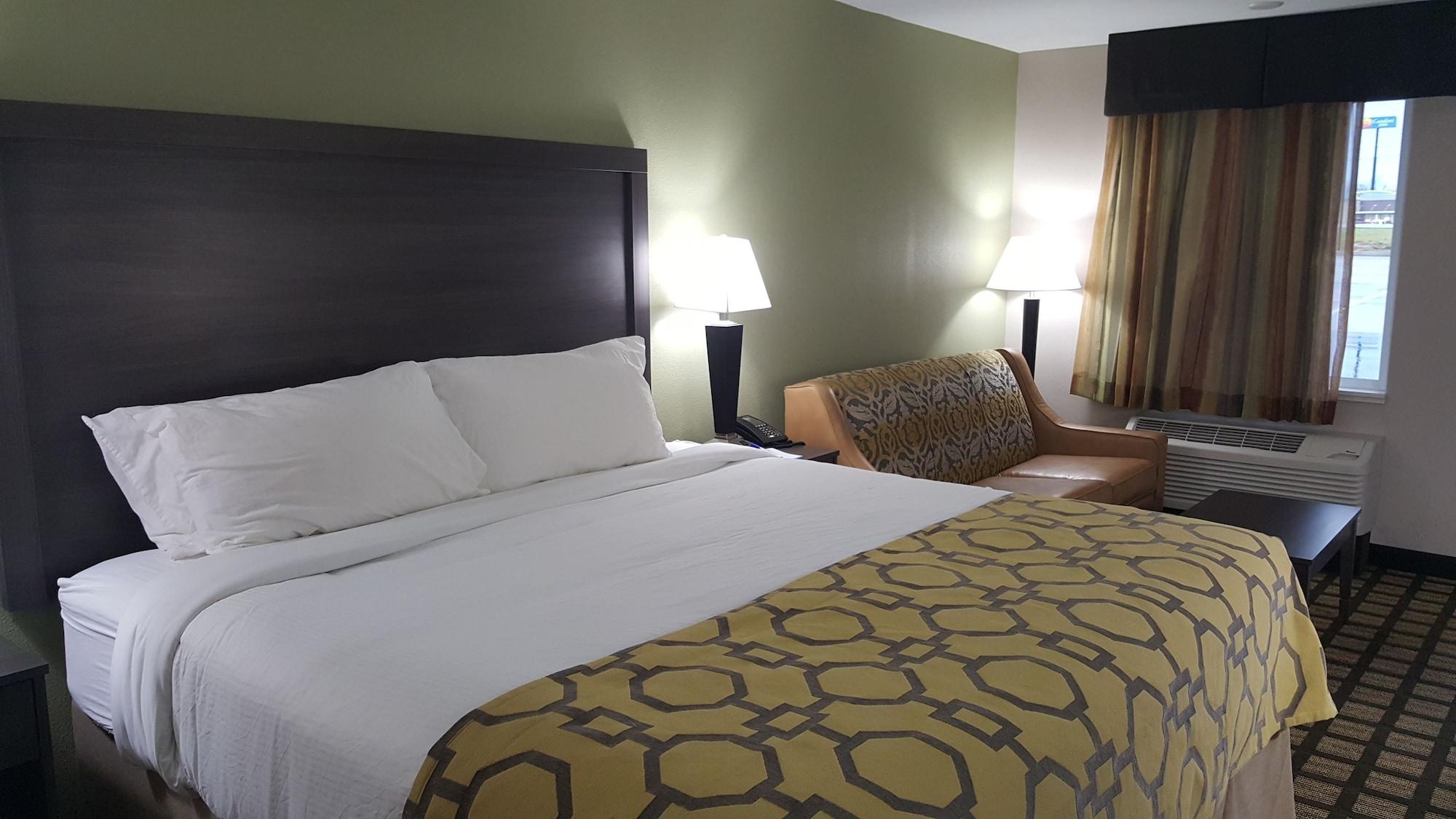 Baymont By Wyndham Clarksville Exterior photo